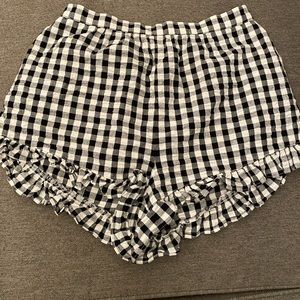 Gingham black and white ruffle shorts